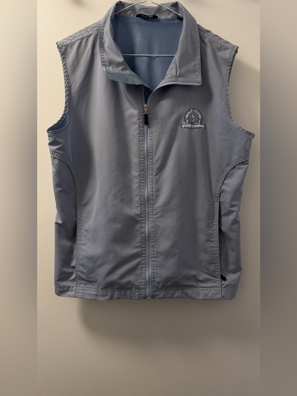 Second Skin Glen Abbey Golf Club Blue-Gray Vest in Medium